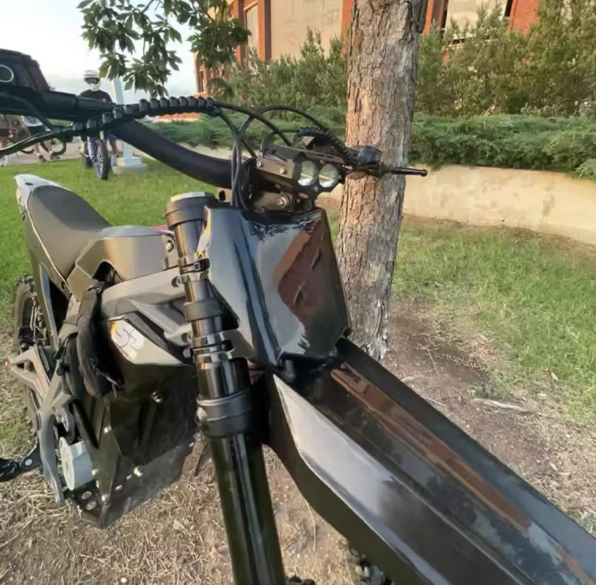 Moto cutz replica (glossy)